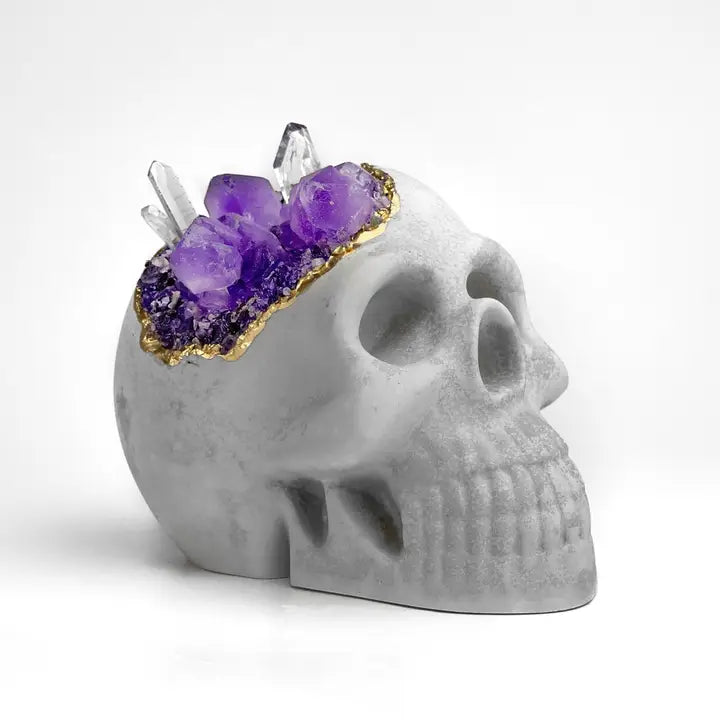 Gemstone Points Concrete Skull FB2310 💛