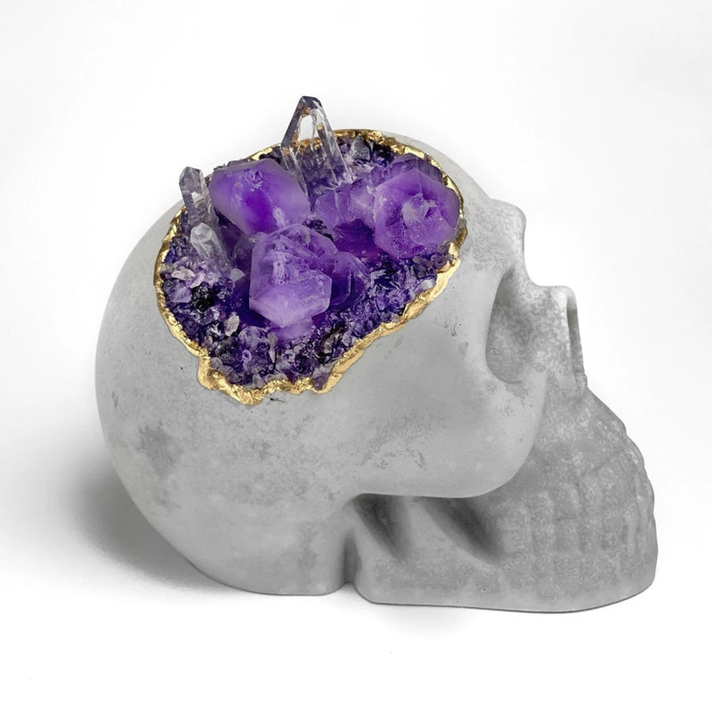 Gemstone Points Concrete Skull FB2310 💛