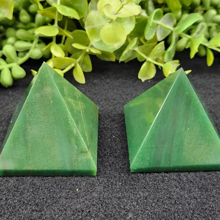 Green Jade Pyramid FB2208