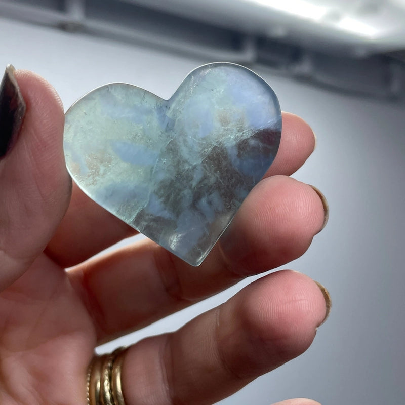 Fluorite Heart for Third Eye, confidence, intuition & neutralize stress, FB2751 💙