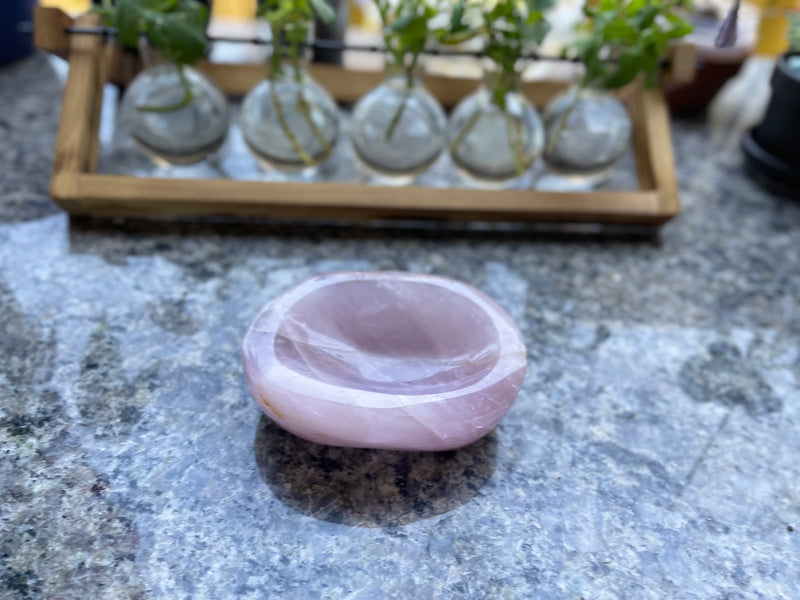 Lavender Rose Quartz Bowl FB3421