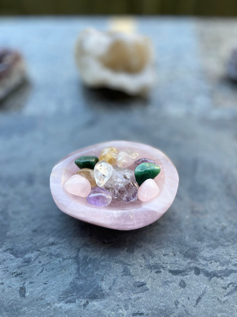 Lavender Rose Quartz Bowl FB3421