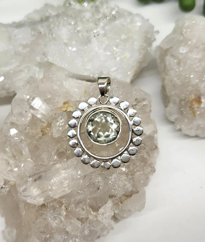 Sterling Silver Round Stone in Floating Frame Pendant, Boxed FB3457 💛