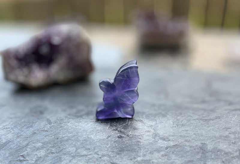 Kneeling Purple Fluorite or Rose Quartz Fairy with Wings FB2960