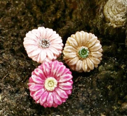 Fairy Garden / Miniature Accessories - Mini Colorful Daisies (Set of 3) on a pick- FB1676