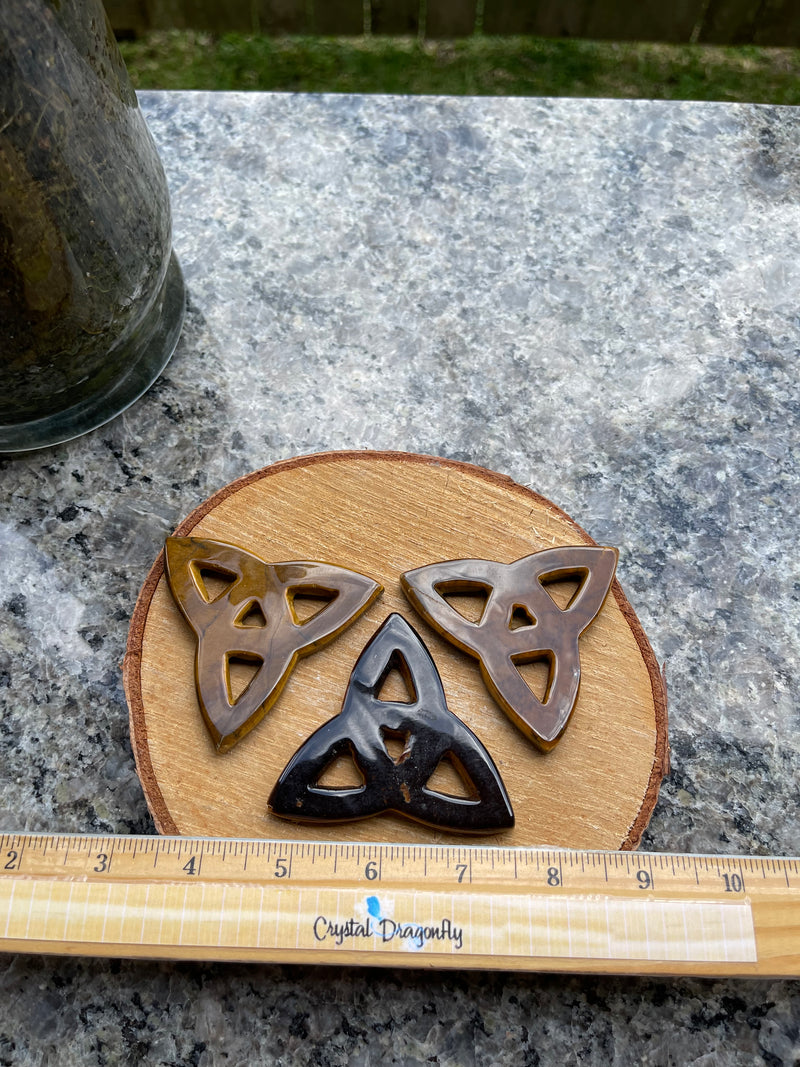 Triquetra Celtic Knot Stone Carving, Base / Altar Plate FB2827